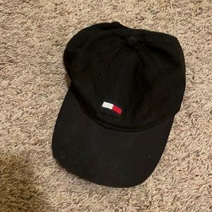 Black vintage Tommy Hilfiger hat Adjustable sizing
